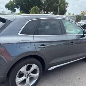 صورة 9 لـ 2023 AUDI Q5 QUATTRO S LINE PREM PLUS 45 TFSI