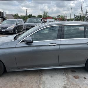 MERCEDES-BENZ E-CLASS - 4