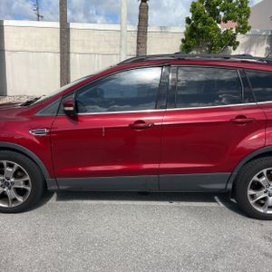 FORD ESCAPE SEL - 4