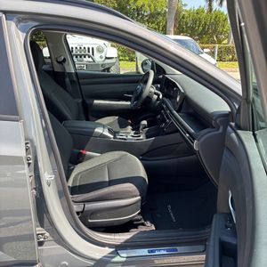 2025 Hyundai TUCSON SEL photo 32