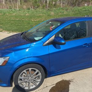 CHEVROLET SONIC LS - 2