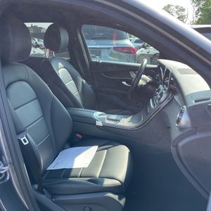 صورة مصغرة 33 لـ 2022 Mercedes-BENZ GLC
