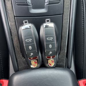 صورة 52 لـ 2015 Porsche 911 CARRERA 4 GTS