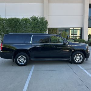 CHEVROLET SUBURBAN LS - 10