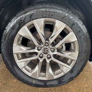 2021 Toyota RAV4 XLE PREMIUM thumbnail 20