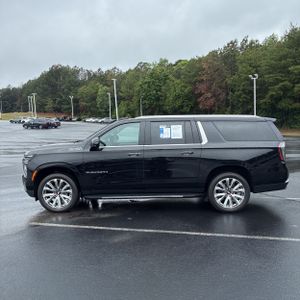 CHEVROLET SUBURBAN - 3