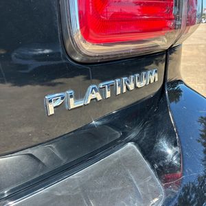 2017 Nissan ARMADA PLATINUM — фото 23