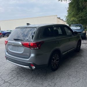 2017 Mitsubishi OUTLANDER SE — фото 8