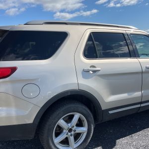 FORD EXPLORER XLT - 9