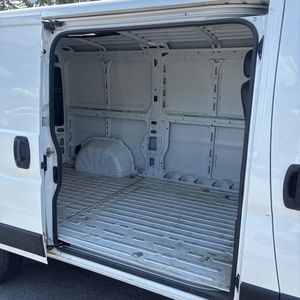2025 RAM PROMASTER 2500 TRADESMAN — миниатюра 34