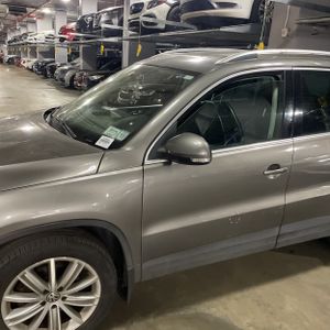 VOLKSWAGEN TIGUAN S 4MOTION - 2