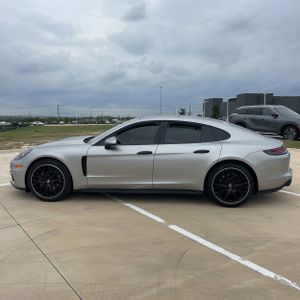 PORSCHE PANAMERA 4S - 3