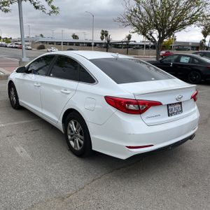 HYUNDAI SONATA BASE - 5