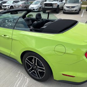 FORD MUSTANG ECOBOOST PREMIUM - 6