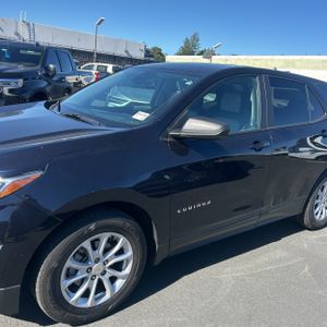 صورة 2 لـ 2021 Chevrolet EQUINOX LS