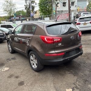 KIA SPORTAGE LX - 5