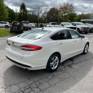 FORD FUSION SE - 8