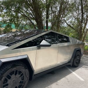 TESLA CYBERTRUCK BASE - 2