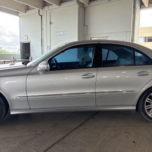 MERCEDES-BENZ E-CLASS - 4