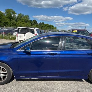FORD FUSION SE - 4