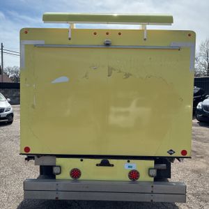 FORD E-450 CUTAWAY - 7