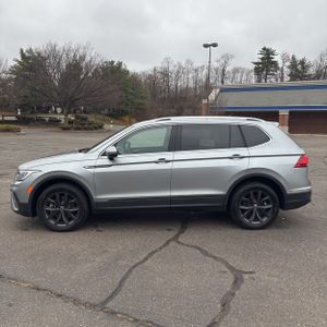 VOLKSWAGEN TIGUAN SE 4MOTION - 3