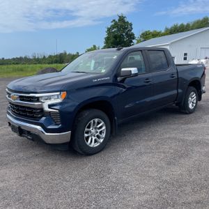 2023 Chevrolet SILVERADO 1500 LT 照片 1