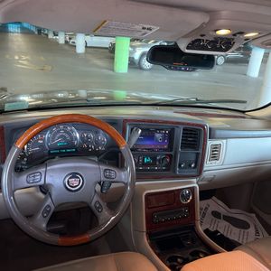 صورة مصغرة 36 لـ 2005 Cadillac ESCALADE ESV BASE