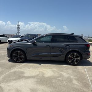 صورة 3 لـ 2025 AUDI SQ6 E-TRON PRESTIGE