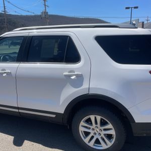 FORD EXPLORER XLT - 6