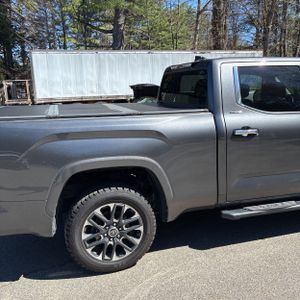 TOYOTA TUNDRA - 9