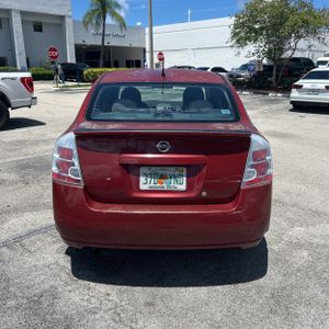 NISSAN SENTRA 2.0 - 7