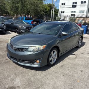 2014 Toyota CAMRY SE 照片 1
