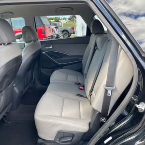 صورة 34 لـ 2017 Hyundai SANTA FE SE