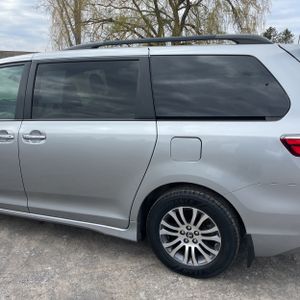 TOYOTA SIENNA - 6