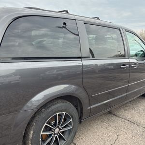 DODGE GRAND CARAVAN GT - 9