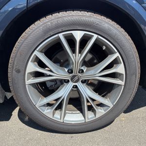 صورة 18 لـ 2024 AUDI Q8 PRESTIGE