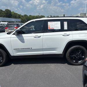 صورة 3 لـ 2023 JEEP GRAND CHEROKEE LIMITED