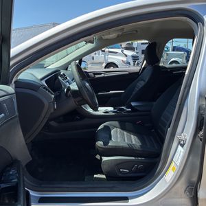 2016 FORD FUSION SE thumbnail 32