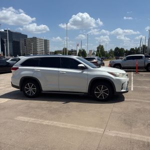 2017 Toyota HIGHLANDER XLE — фото 10