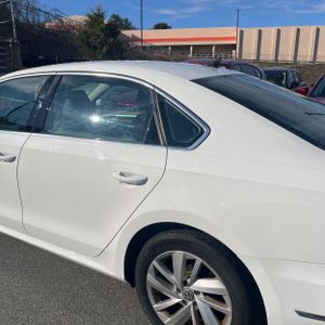 VOLKSWAGEN PASSAT 2.0T SE - 6