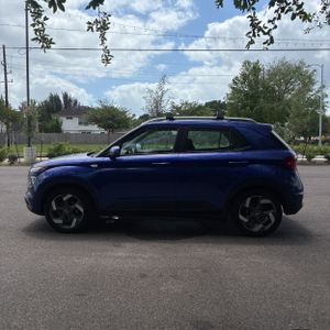 HYUNDAI VENUE SEL - 3