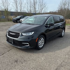 CHRYSLER PACIFICA TOURING L - 1