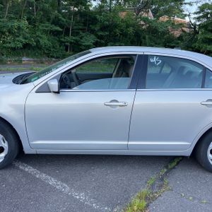 FORD FUSION SE - 4