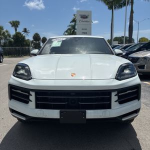 2025 Porsche CAYENNE thumbnail 14