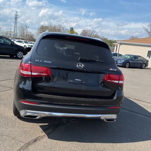 MERCEDES-BENZ GLC - 7