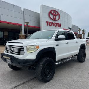 TOYOTA TUNDRA - 1