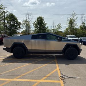 TESLA CYBERTRUCK BASE - 10