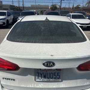 صورة مصغرة 15 لـ 2017 KIA FORTE LX