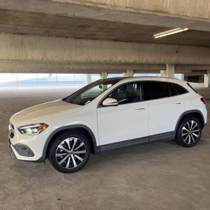 2021 Mercedes-BENZ GLA photo 3